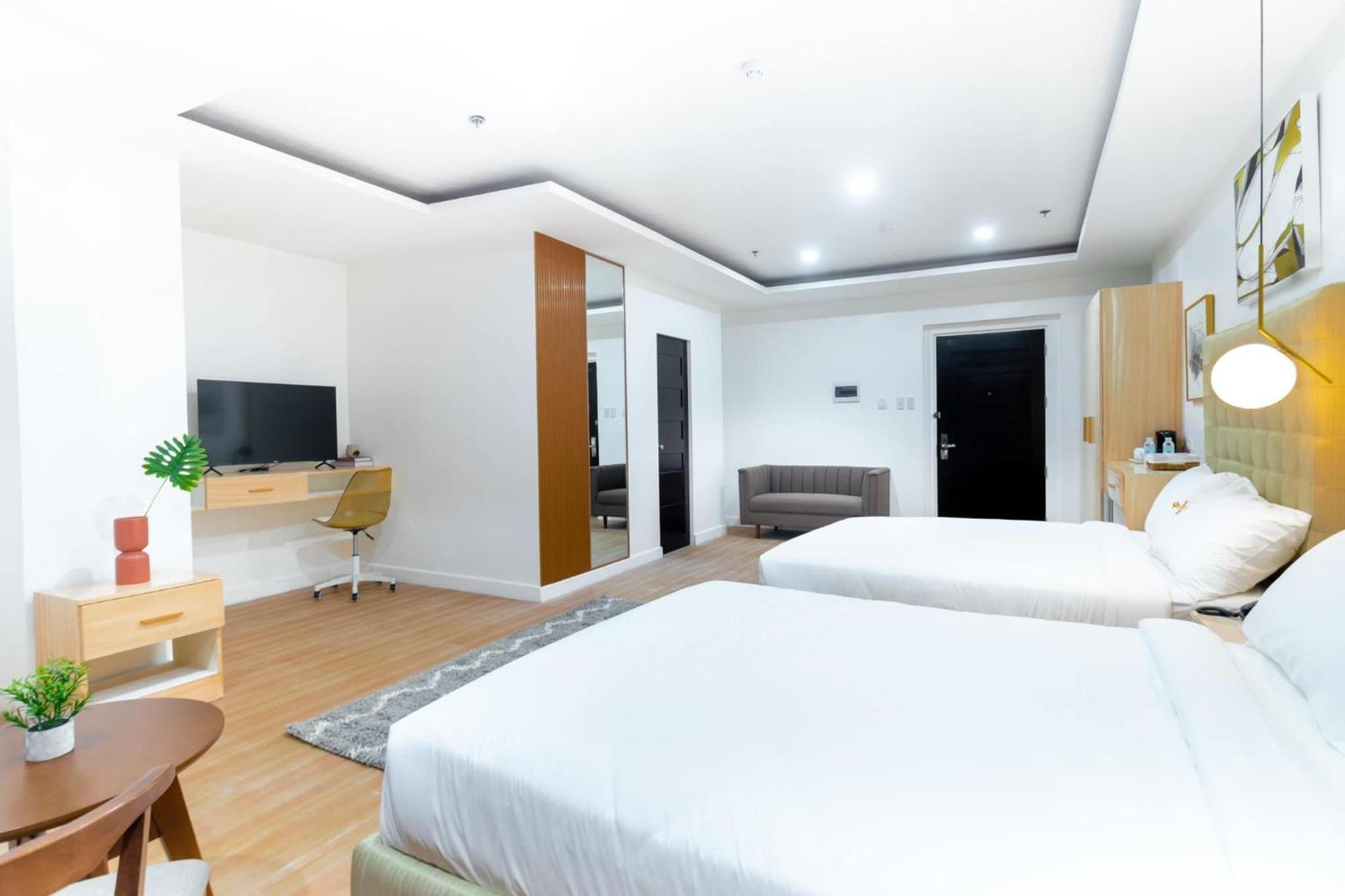 The Glend Hotel Iloilo Passi Buitenkant foto